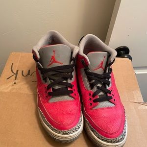 Jordan 3 Red Cement: w/ box 9.5 mens